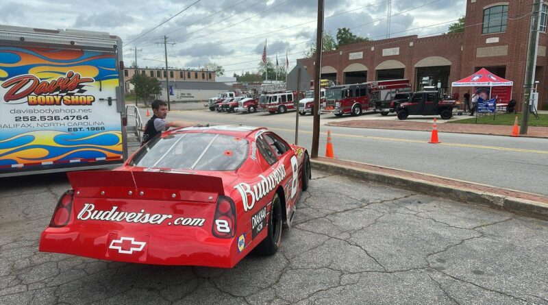 warrenton rural volunteer fire department open house touch a truck nc